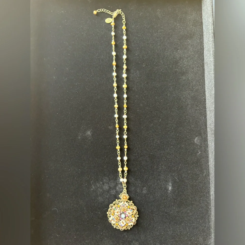 Cookie Lee- vintage necklace. 12” - Picture 2 of 6